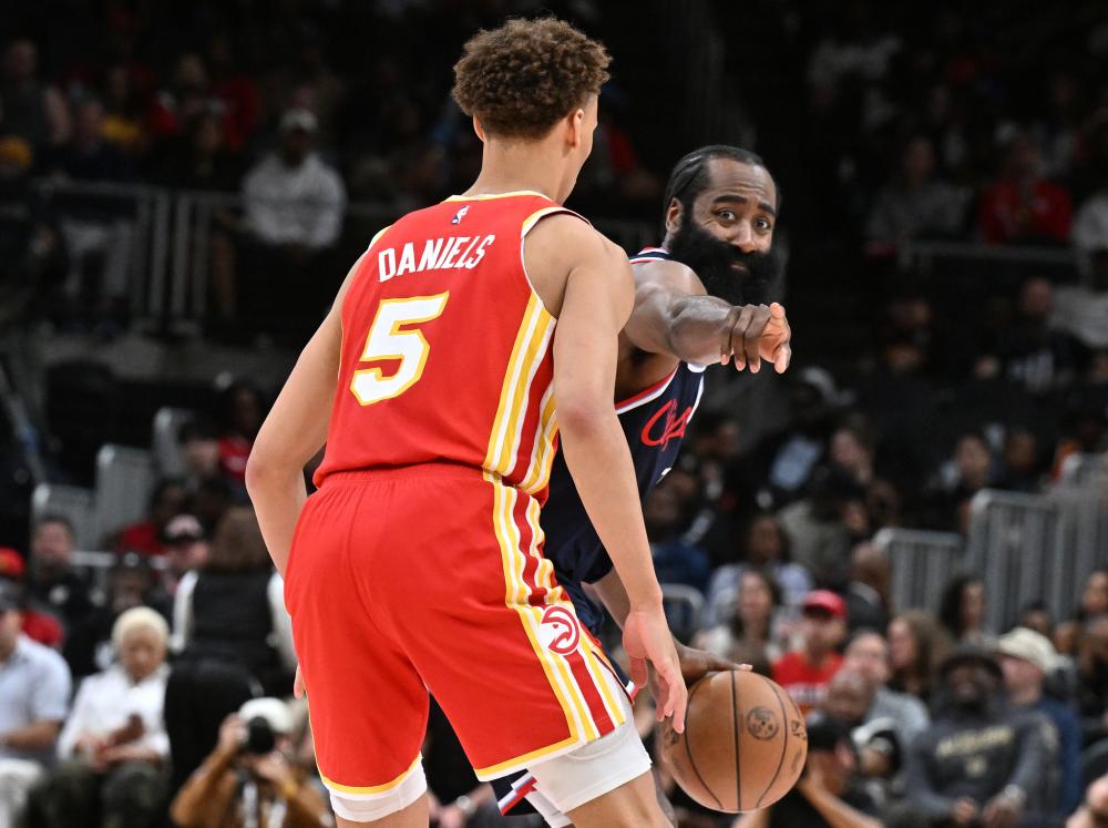 够临危不乱 够临危不乱