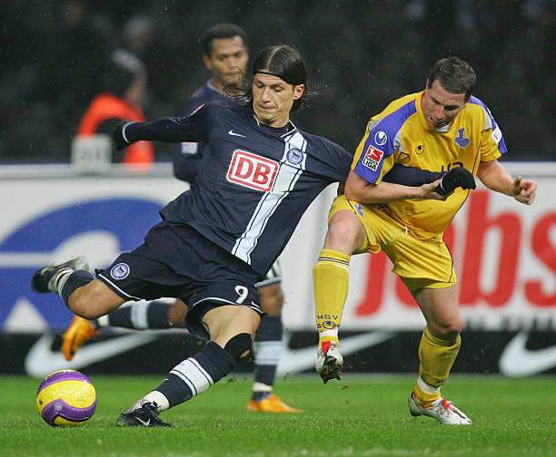 其狂热和忠 其狂热和忠