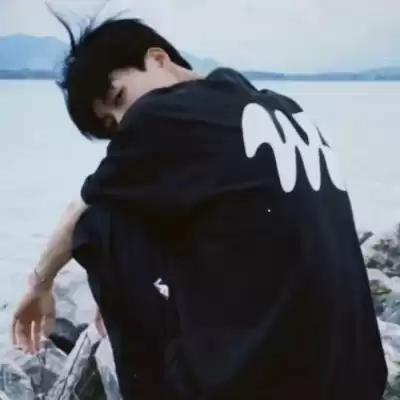闻皎月